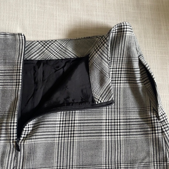 Aritzia Wilfred Mini Skirt - Picture 5 of 5